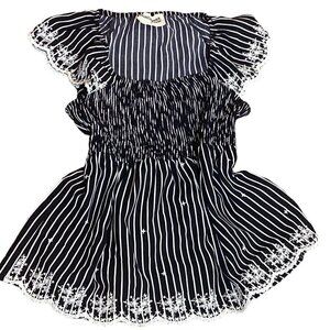 Savanna Jane BOHO Smocked Embroidered Peplum Ruffle Top Black & White Sz M #244C